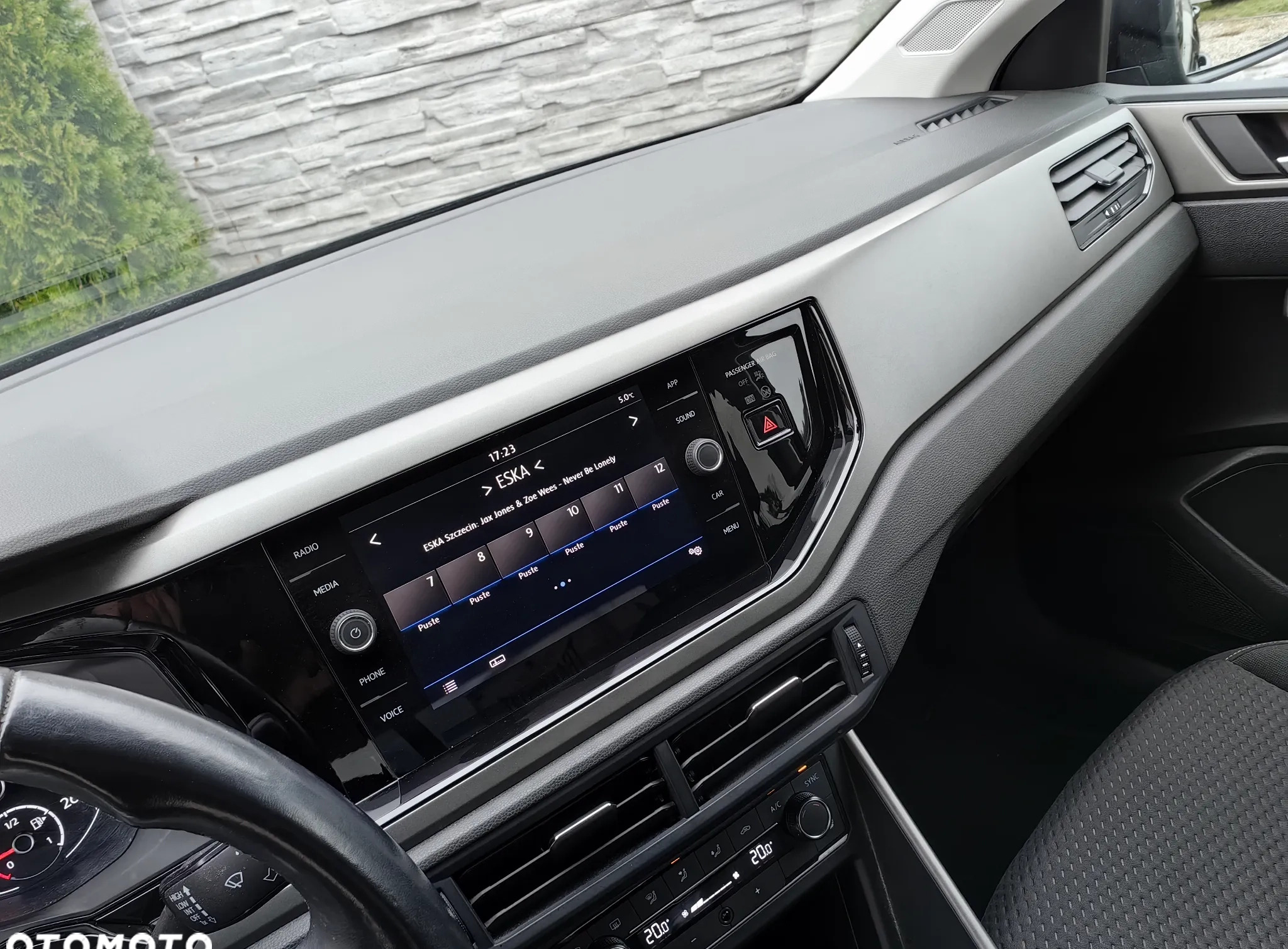 Volkswagen Polo cena 32900 przebieg: 112000, rok produkcji 2018 z Dąbrowa Górnicza małe 742